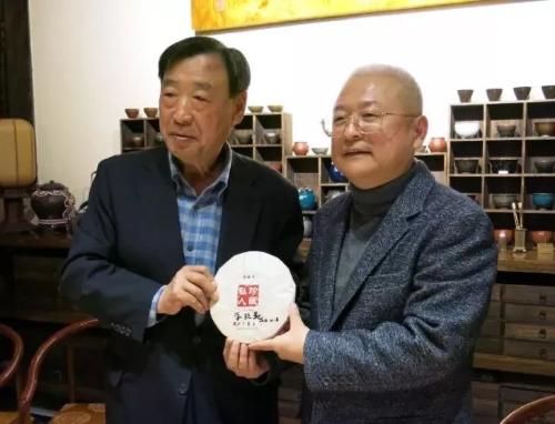 韩国冬奥会主席李熙范先生 & 郑龙镇先生 韩国冬奥会主席李熙范先生 & 郑龙镇先生